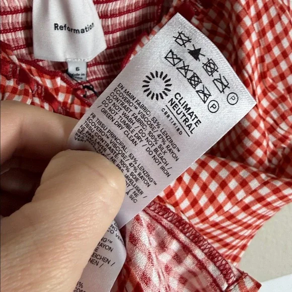 Reformation Andrea Top in Strawberry Check - Picture 7 of 9
